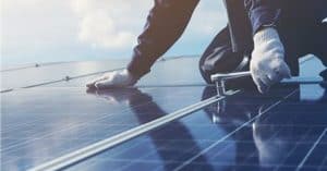 Aurinkopaneelit katolle