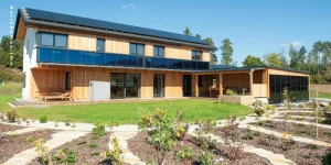 Aurinkopaneeli mökille akku – Tehokas energiavarasto mökkikäyttöön